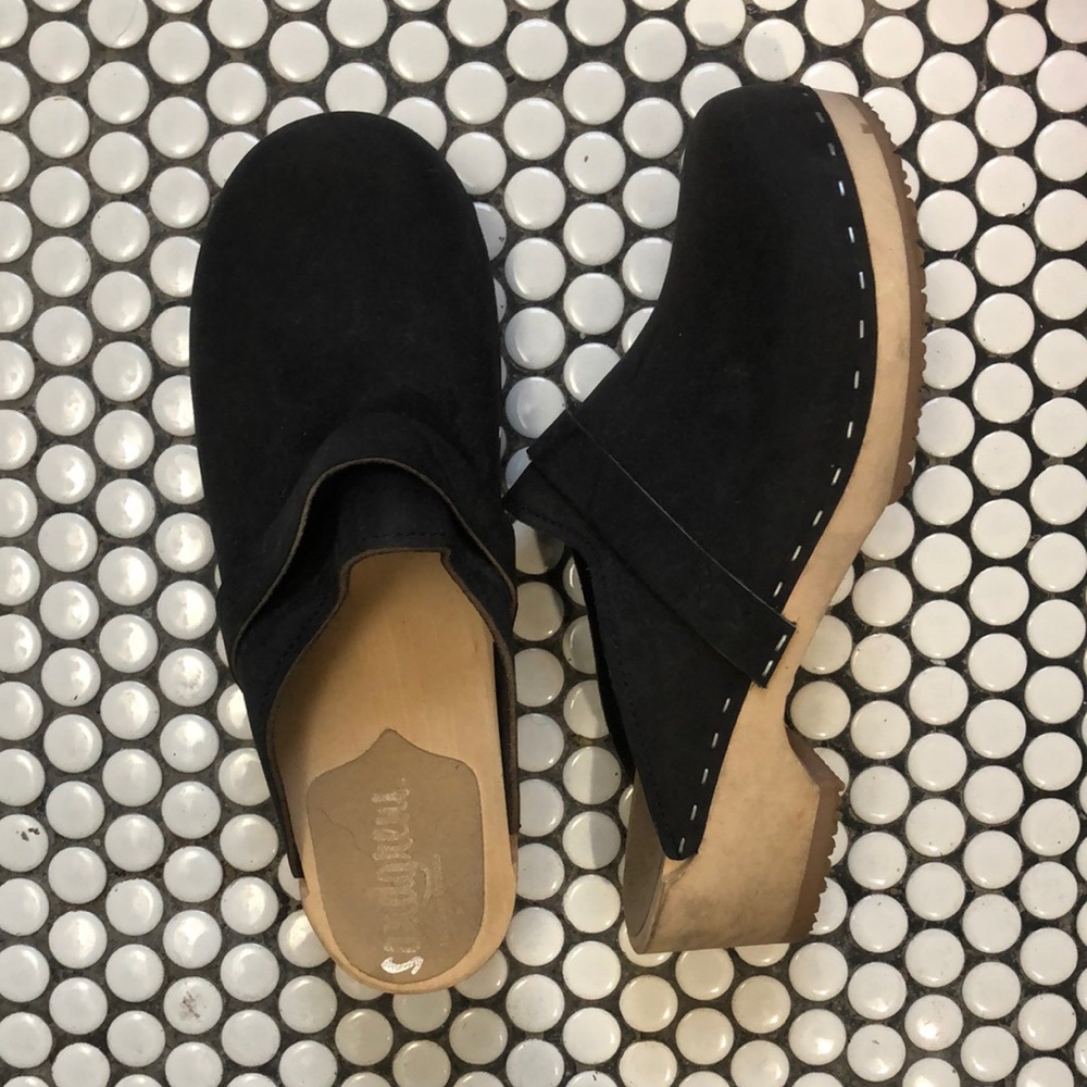 Swedish Hasbeens Black and Tan Mules